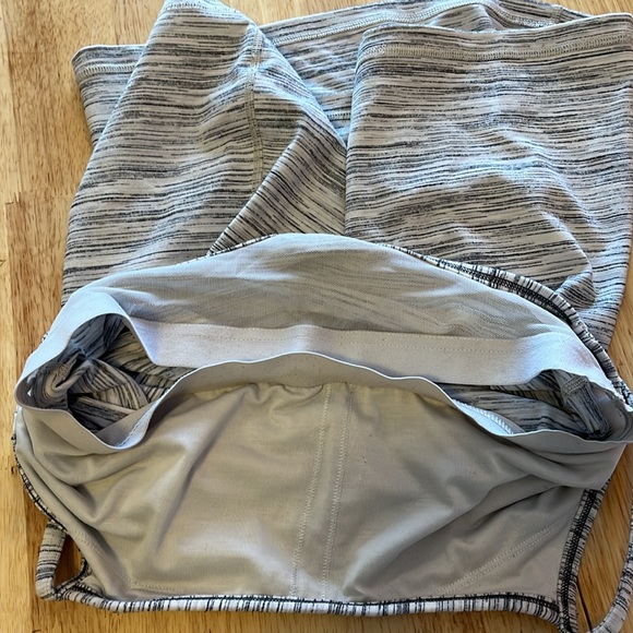 Lululemon Tank Top size 8 - Picture 6 of 6